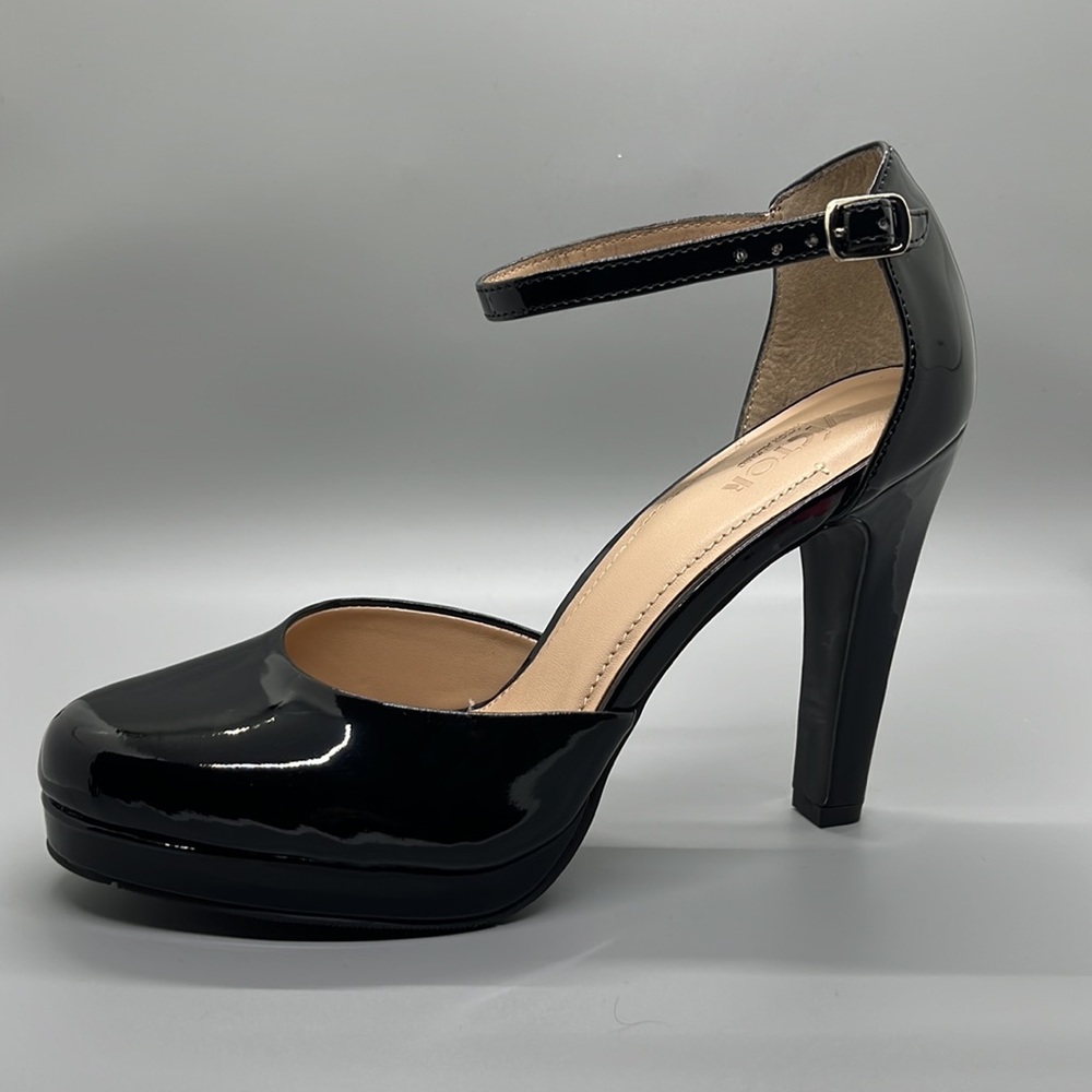 Victor Alfaro Black Heels